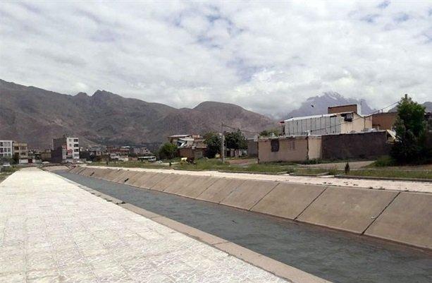 حصارکشی تا 5 متری رودخانه ها باید توسط آب منطقه ای انجام شود حصارکشی تا 5 متری رودخانه ها باید توسط آب منطقه ای انجام گردد
