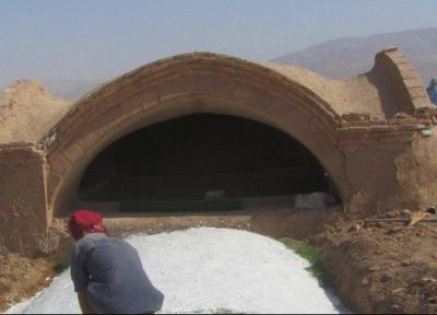 مرمت و ساماندهی عمارت میرآخوری گرمسار شروع شد