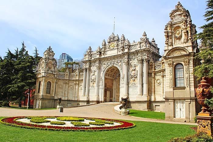 کاخ دولما باغچه استانبول Dolmabahce Palace