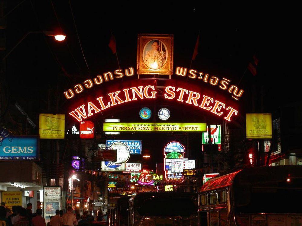 واکینگ استریت پاتایا (Walking Street)