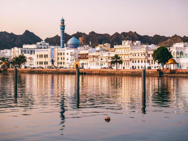 حمل و نقل و رفت و آمد در عمان