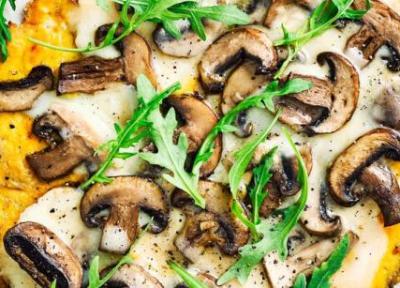 طرز تهیه املت قارچ بدون گوجه، با پیاز و فلفل سبز