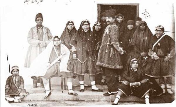 اولین بار ناصرالدین شاه جوراب را وارد ایران کرد، در این نقاط جوراب بافی سنتی رواج دارد