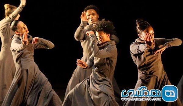 فستیوال هنرهای ملی یکی از فستیوال های مشهور آفریقای جنوبی است