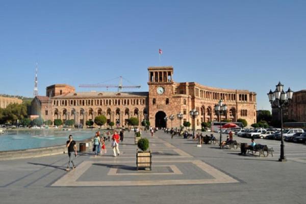 میدان جمهوری ایروان: راهنمای جامع قلب تپنده ارمنستان