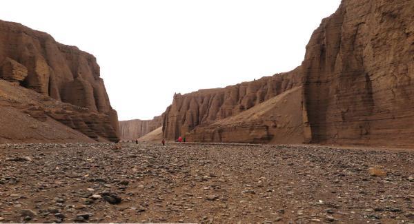 تنگه بوچیر هرمزگان ، صخره های خاموش پارسیان