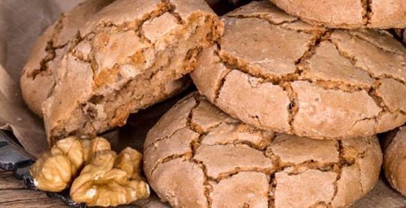 طرز تهیه شیرینی گردویی ساده و شکلاتی؛ در فر و بدون فر!