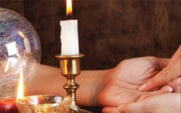 چرا خرافات را باور می کنیم