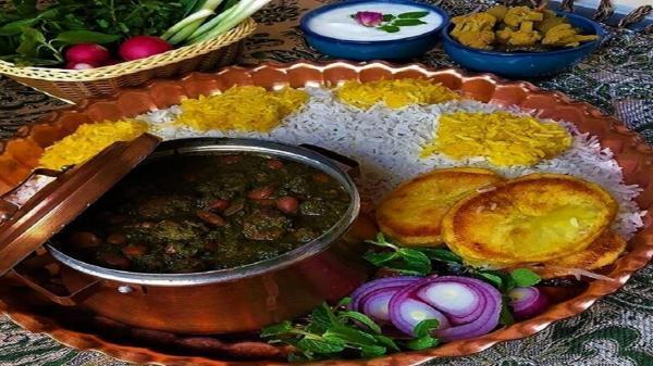 طرز تهیه قورمه سبزی تبریزی؛ متفاوت و خوشمزه